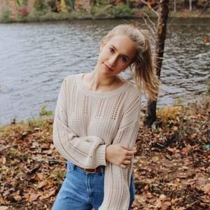 Meet your Posher, Claire